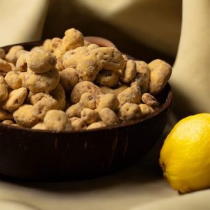 Lemon Coated Yoghurt Cashewa